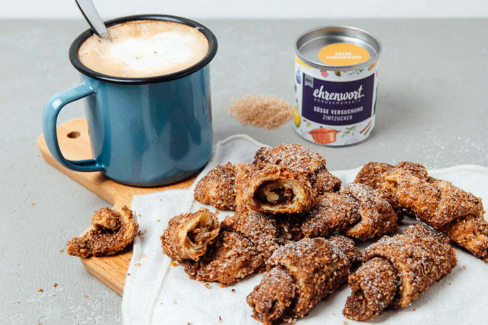 Haselnuss-Zimt-Kipferl mit BIO Zimtzucker und Gewürzkakao von ehrenwort. Genussmomente - einfaches und schnelles Rezept|