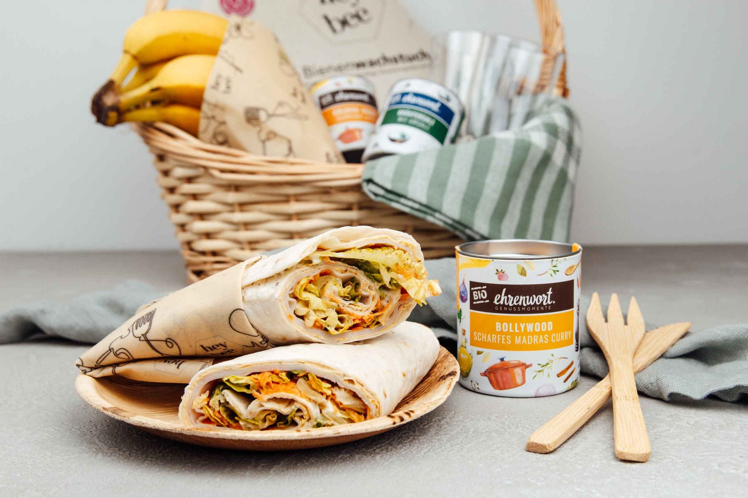 Wrap mit Putenbrust und scharfer Currynote
