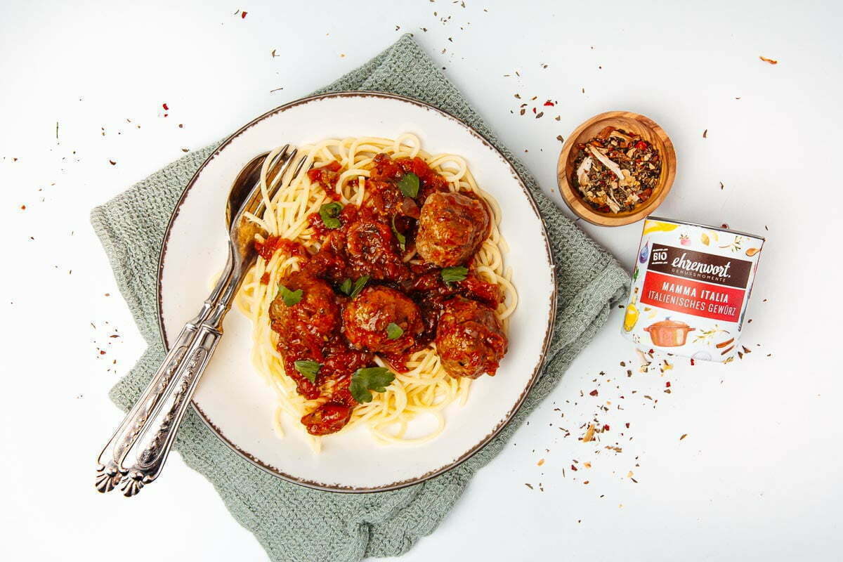 Fleischbällchen in Tomatensauce