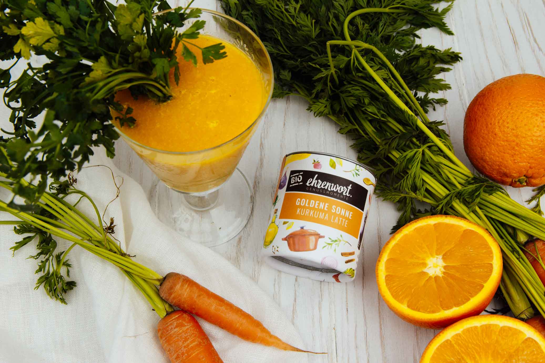 Frühlingshafter Vitamin-Shake Ostern - mit Kurkuma Latte Gewürz von ehrenwort. Genussmomente|Frühlingshafter Vitamin-Shake Ostern - mit Kurkuma Latte Gewürz von ehrenwort. Genussmomente||