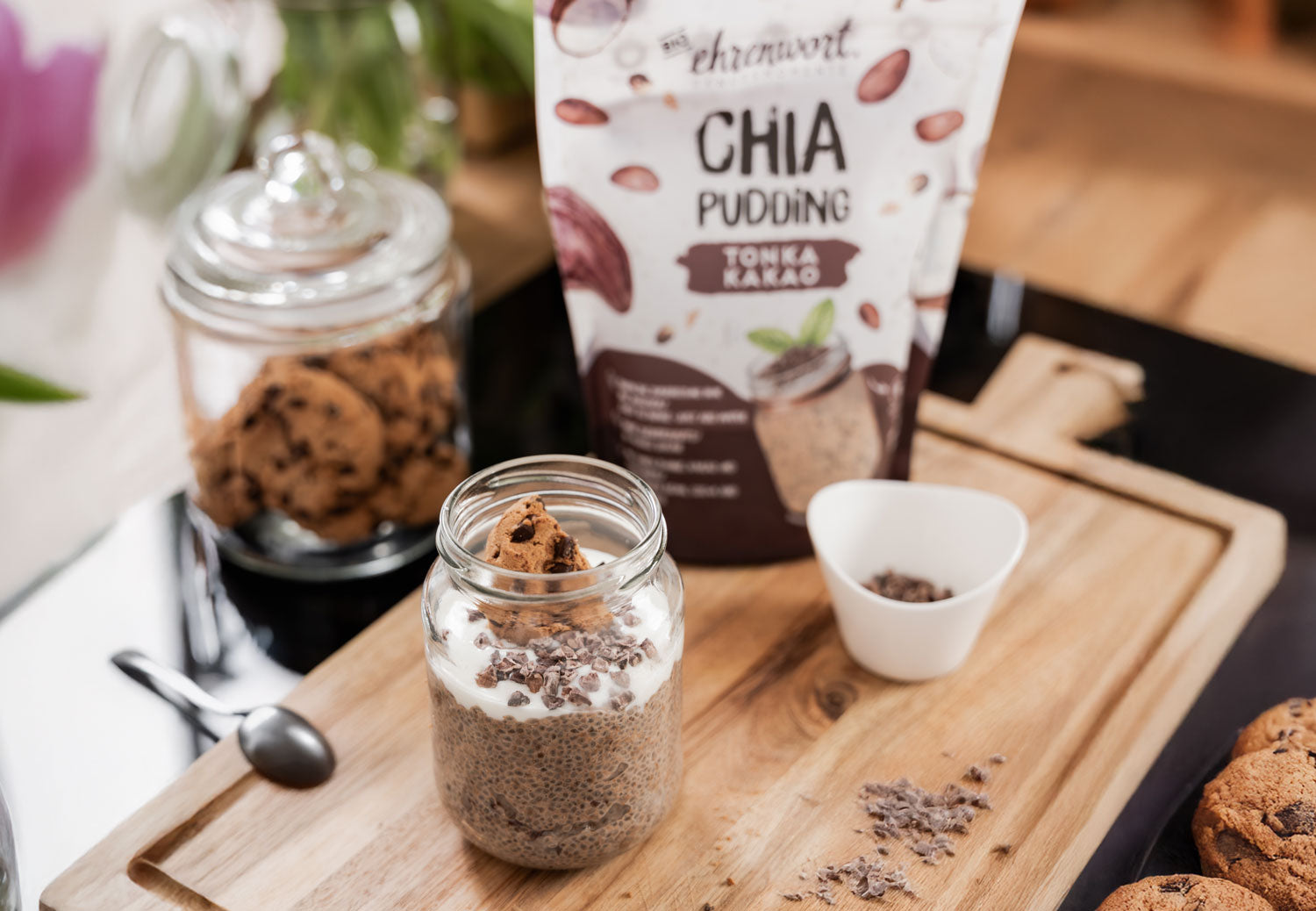 Einfach & Köstlich: Tonka Kakao Chia Pudding mit Schoko-Joghurt Topping